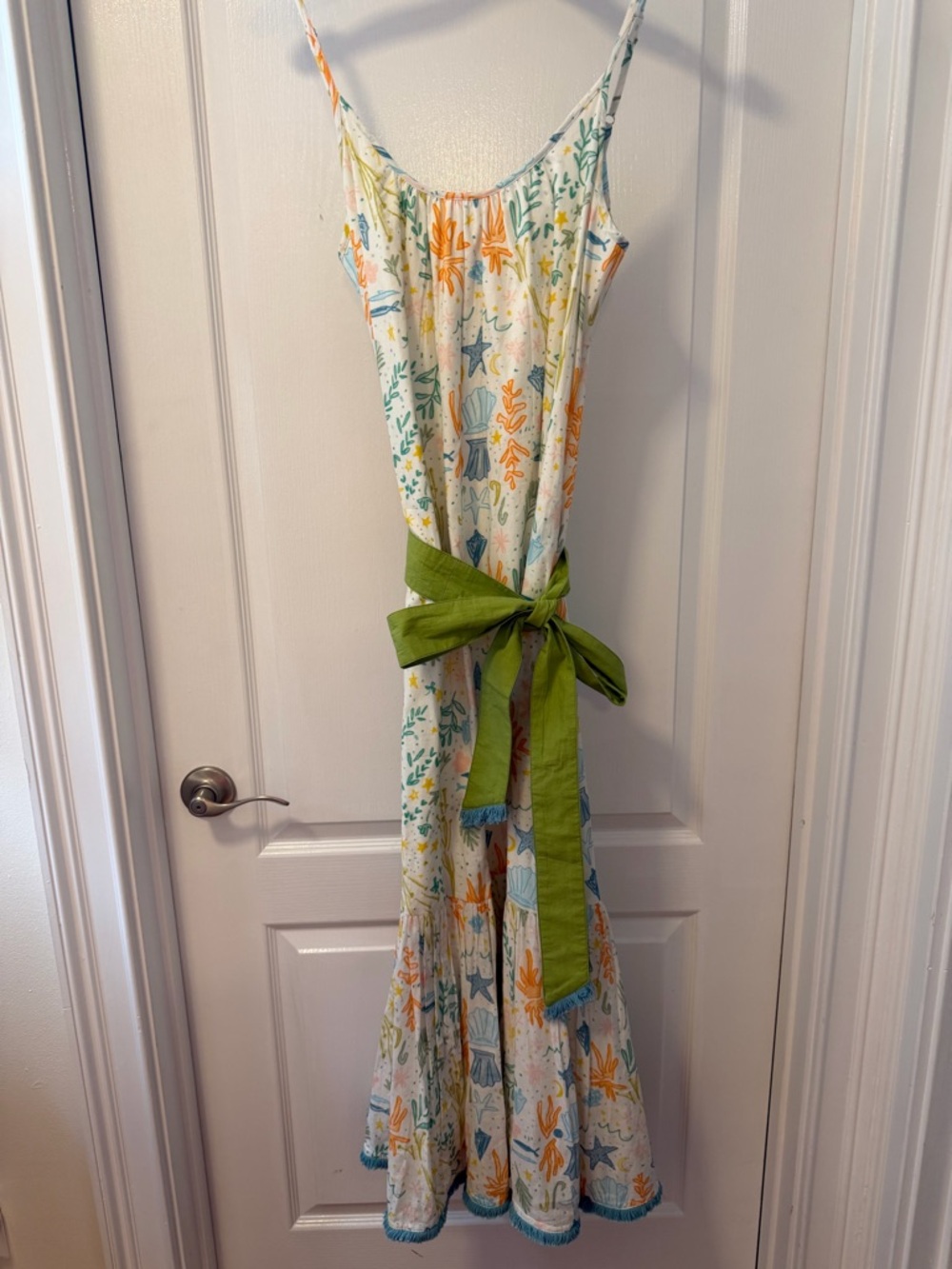 Sleeveless White Seashell-Print Maxi Dress with Green Waist Sash